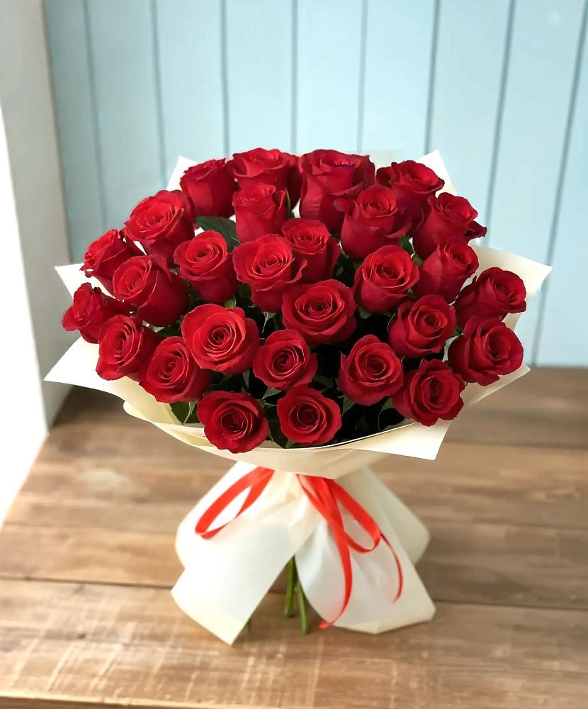 Букет 29 Красных роз в Новомарковке