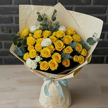 Букет цветов из:  Розы в Новомарковке