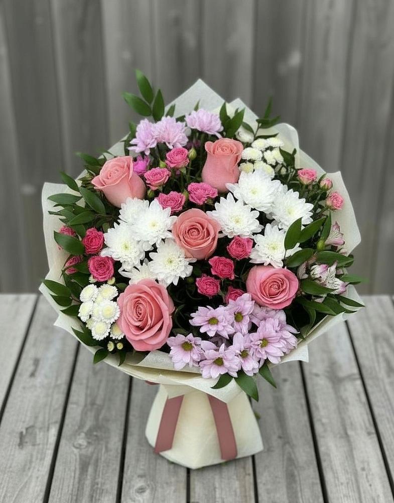 Букет цветов из: Альстромерии, Гвоздики, Розы и Хризантемы в Новомарковке