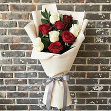 Букет цветов из:  Розы в Новомарковке