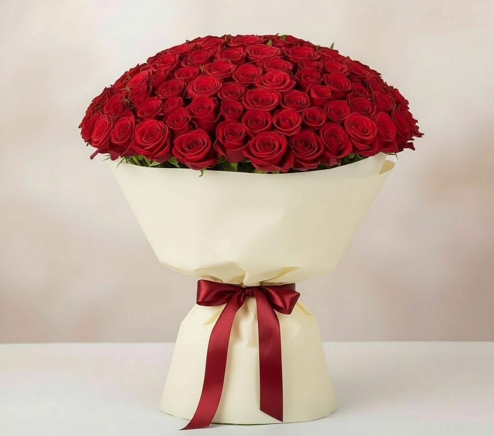 Букет 101 Красная роза Милано в Новомарковке