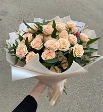 Букет Кремовые розы Латте в Новомарковке