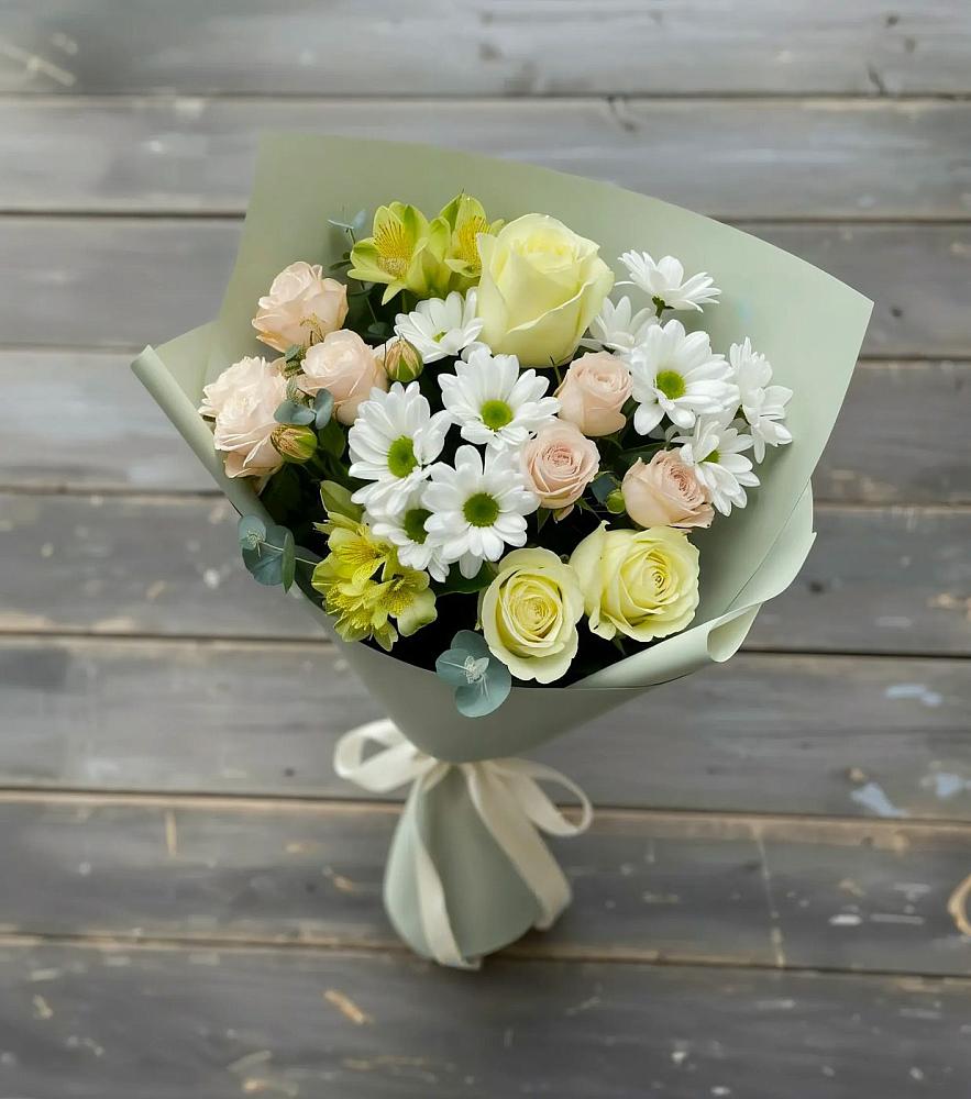 Букет цветов из: Альстромерии, Розы и Хризантемы в Новомарковке