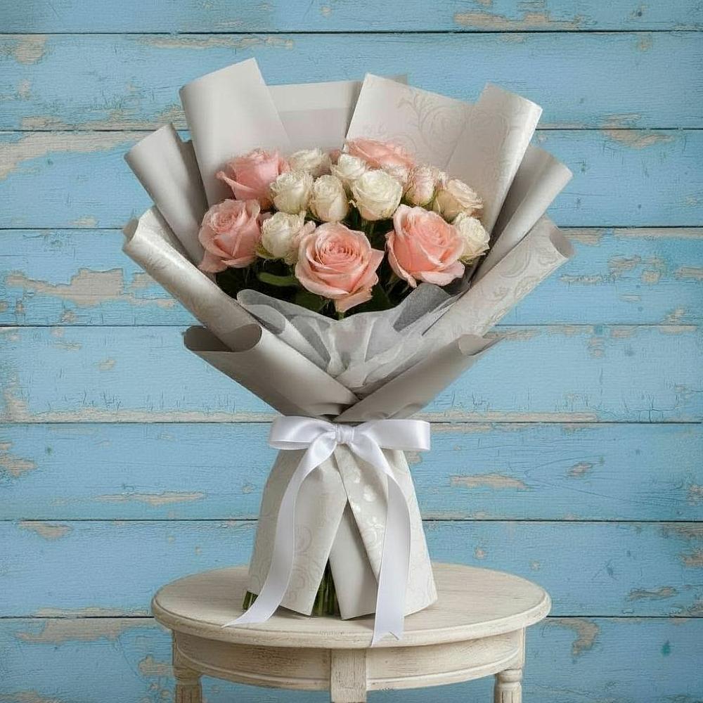 Букет цветов из: Розы в Новомарковке