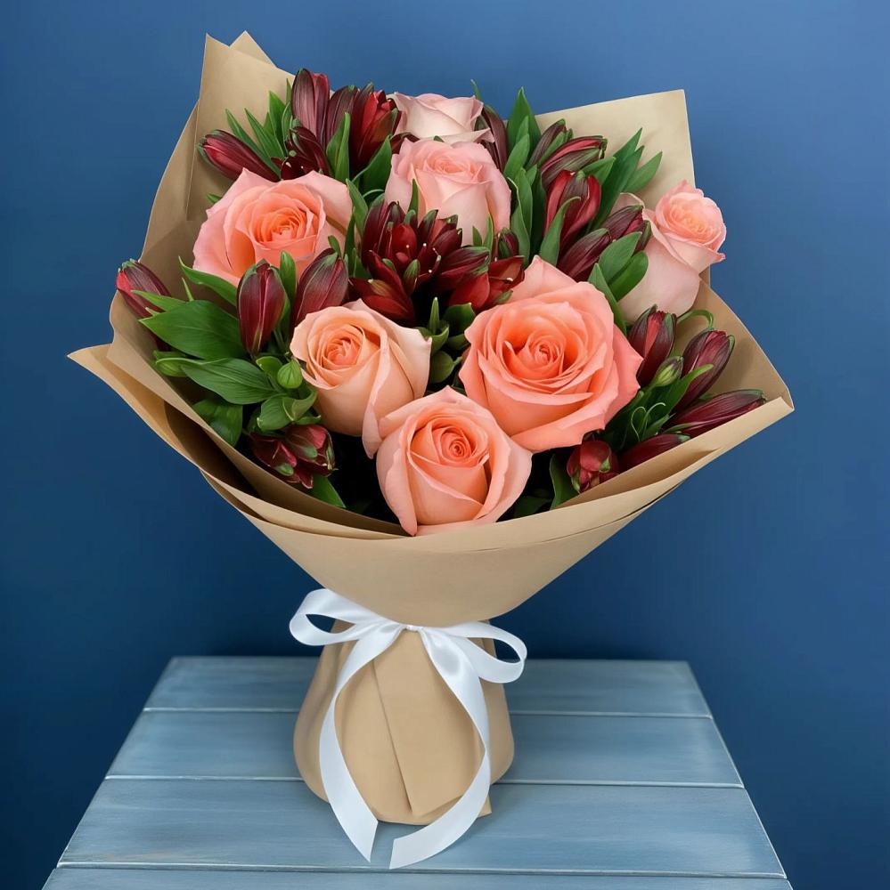 Букет цветов из: Розы и Альстромерии в Новомарковке