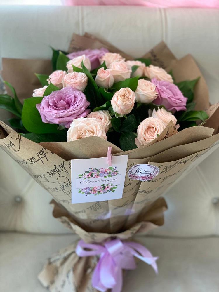 Букет цветов из: Розы в Новомарковке