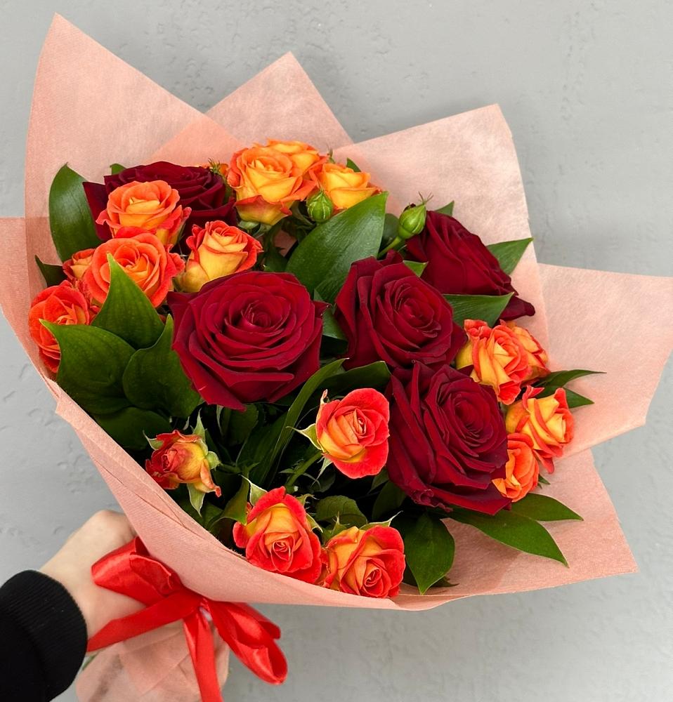 Букет Любовь и восторг в Новомарковке