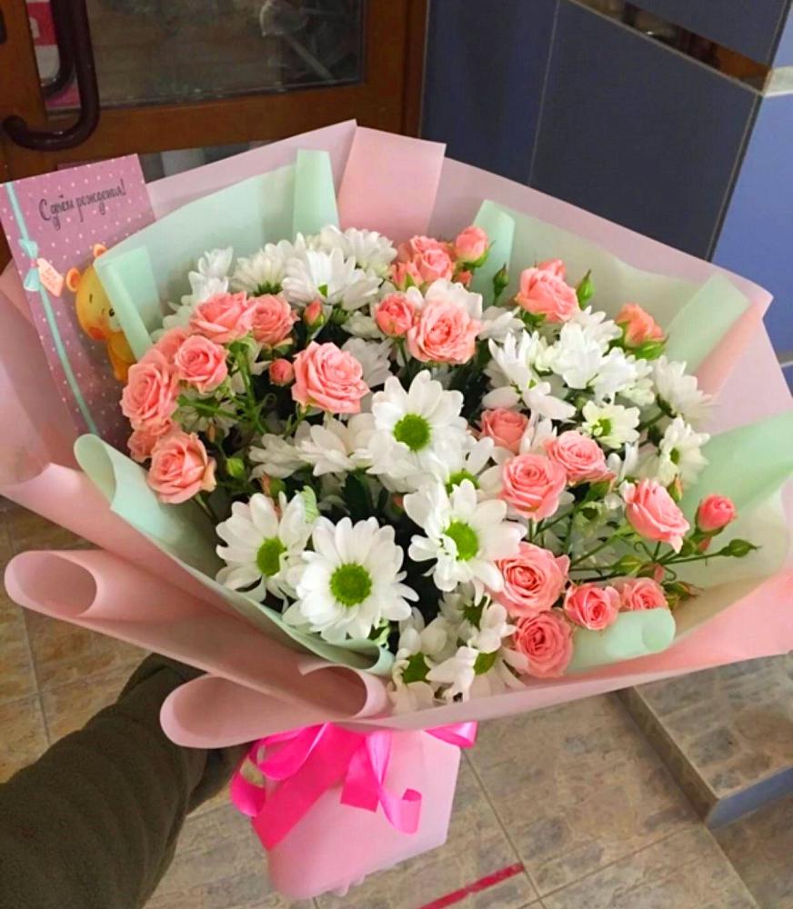 Букет цветов из: Розы и Хризантемы в Новомарковке