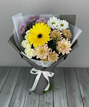 Букет цветов из:  Розы, Герберы и Хризантемы в Новомарковке