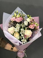Букет цветов из:  Альстромерии, Розы и Лизиантусы #REPLACE_PRED# Новомарковке