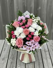 Букет цветов из:  Альстромерии, Гвоздики, Розы и Хризантемы в Новомарковке