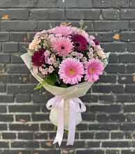 Букет цветов из:  Герберы и Хризантемы #REPLACE_PRED# Новомарковке