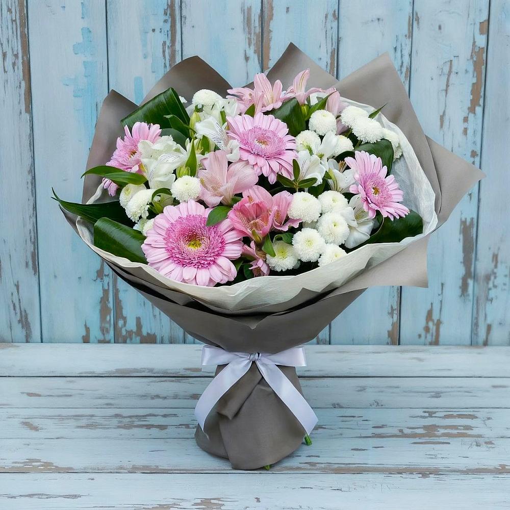 Букет цветов из: Герберы, Альстромерии и Хризантемы в Новомарковке