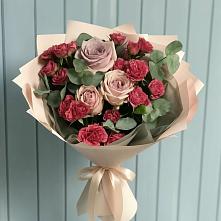 Букет цветов из:  Гвоздики и Розы в Новомарковке