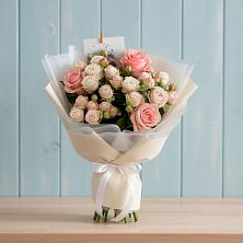 Букет цветов из:  Розы в Новомарковке