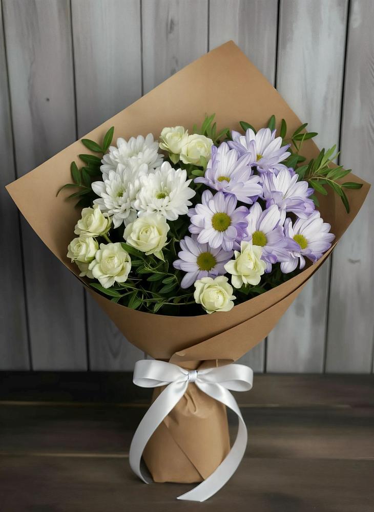Букет цветов из: Хризантемы и Розы в Новомарковке