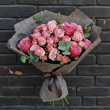 Букет цветов из:  Розы в Новомарковке